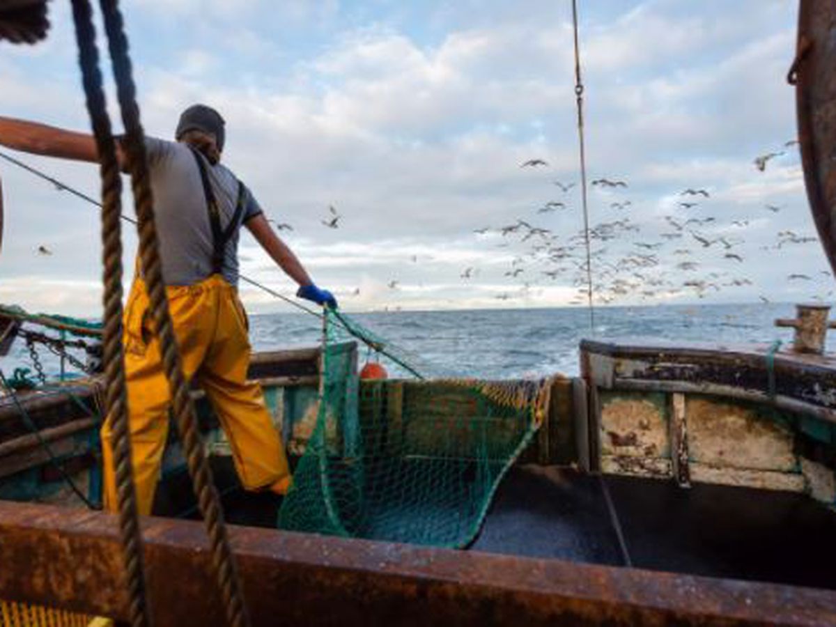 Menacés par l’envolée des prix du carburant, les pêcheurs bretons paient le prix de l’impérialisme français contre la Russie