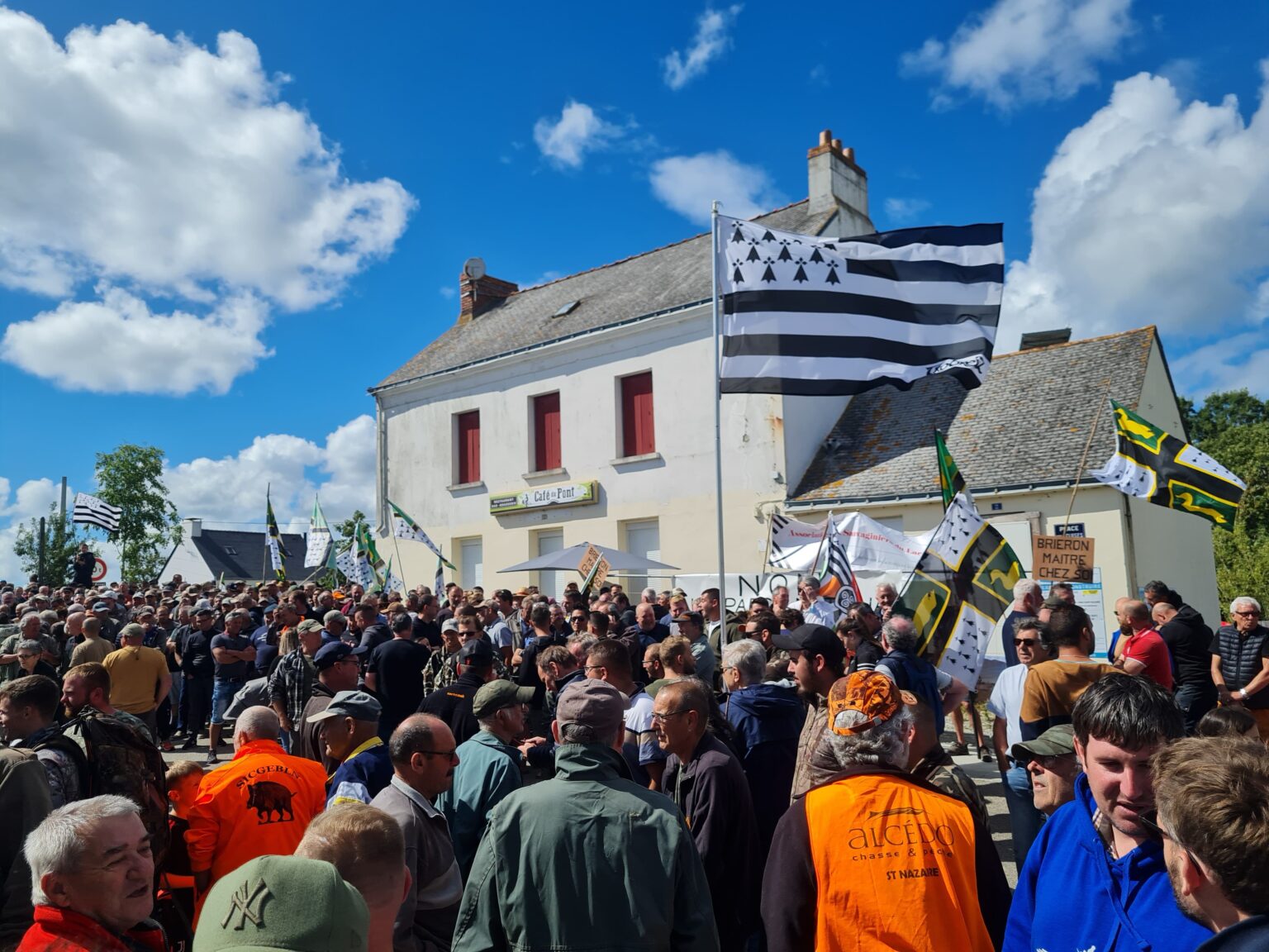 Le Parti National Breton soutient les Briérons contre la volonté de l’Etat français de classer la Brière bretonne en parc pseudo “national”