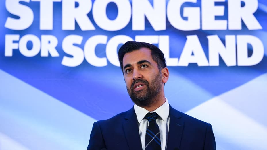 Naufrage du SNP : le Musulman radical Humza Yousaf, connu pour son racisme antiblanc, désigné premier ministre de l’Ecosse